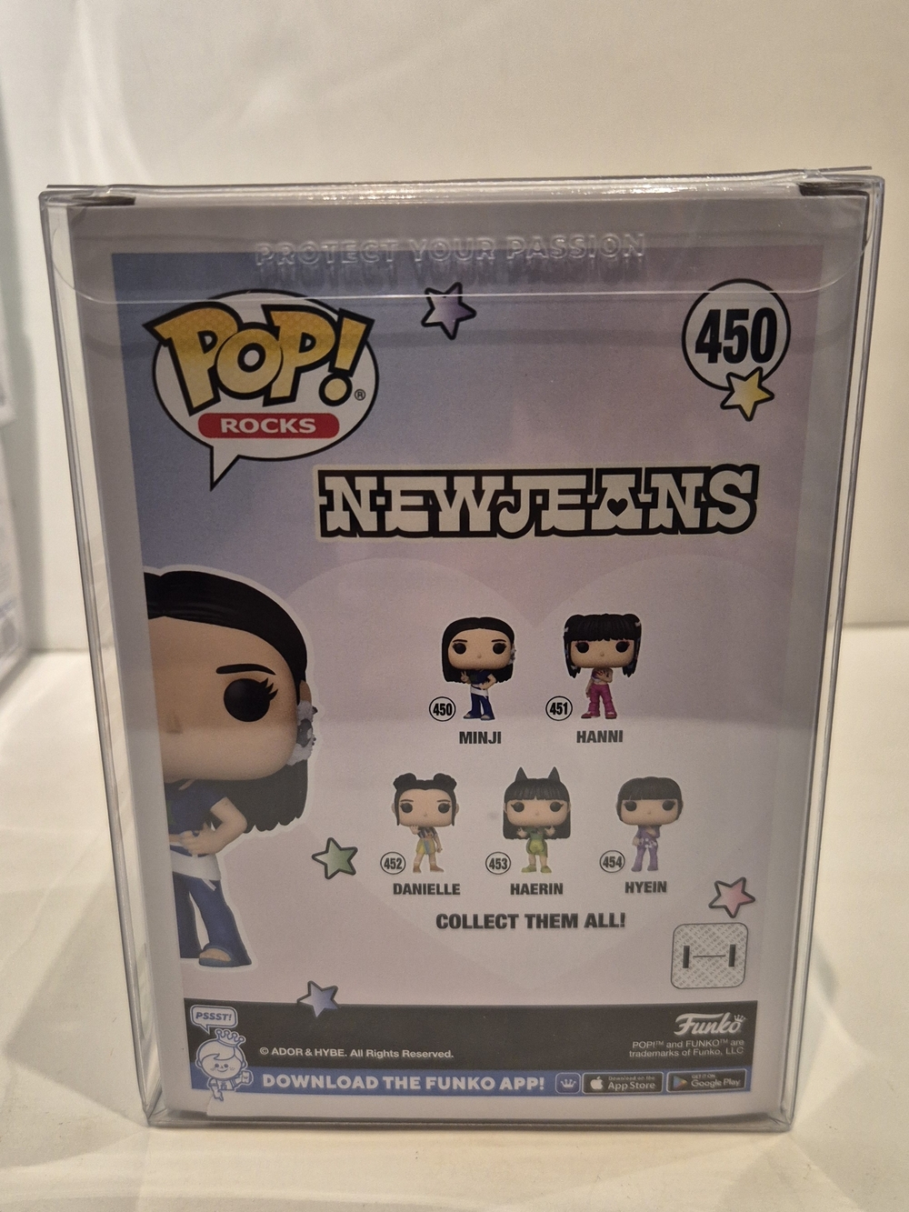 Funko Rocks Minji + Protector #450 - Picture 3 of 5